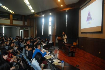 %e9%ab%98%e7%bf%bb%e5%ad%a6%e9%99%a2%e7%a0%94%e7%a9%b6%e7%94%9f%e4%bc%9a%e5%ae%a3%e8%ae%b2%e4%bc%9a%e6%88%90%e5%8a%9f%e4%b8%be%e5%8a%9e-2016-10-16-%e7%85%a7%e7%89%8711